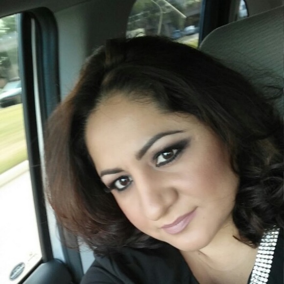 Meet your Posher, Jmonilo - Picture 1 of 1